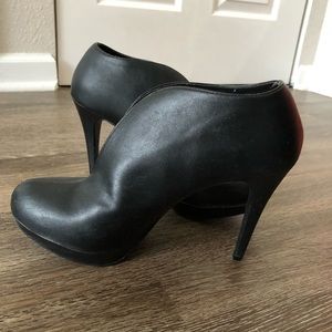 Audrey Brooke Black Heels